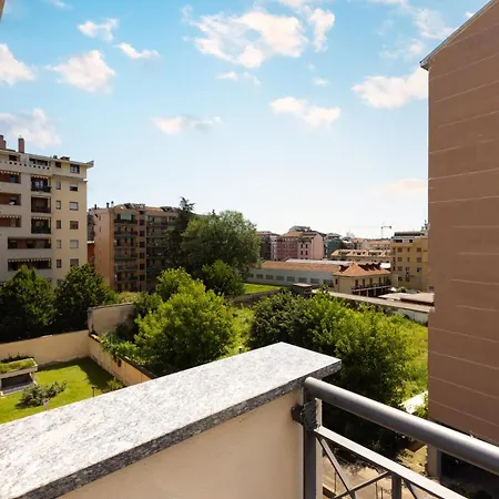 Tram Sotto Casa - In Duomo In Un Attimo شقة ميلان
