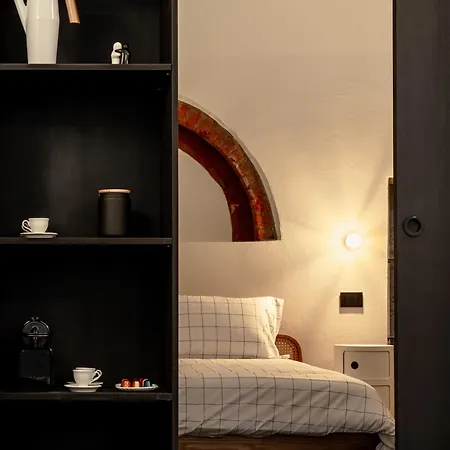 Luxury Loft Near Duomo And Garage شقة