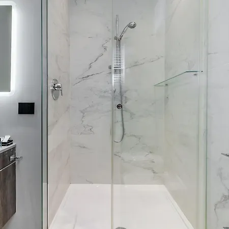 Daire San Babila Prestige - A Few Steps From Duomo