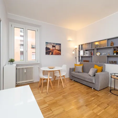 Keys Of Italy - Melloni 4 / Mustard Revolution Apartment Milan