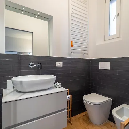 Keys Of Italy - Melloni 4 / Mustard Revolution Apartment *