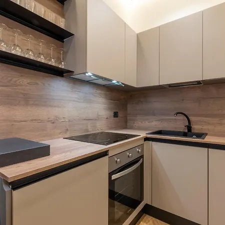 Moscova Superior * Milánó