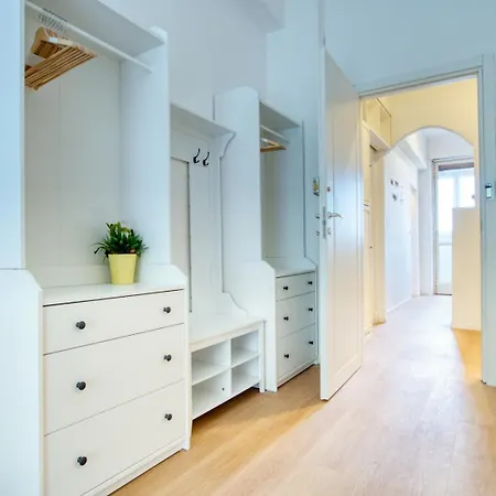 Penzion Italianflat - Elegant With Balcony In Navigli Milán