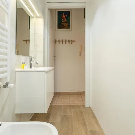 Lecco By Halldis Apartment *