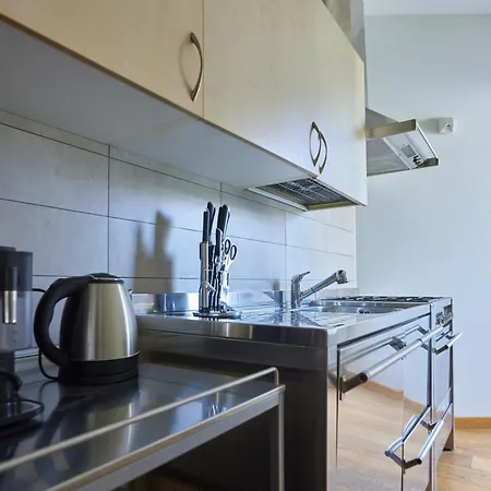 Garibaldi Oasis Retreat - Awesome Location In The Modern Daire Milano