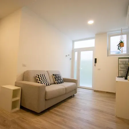 Meda's House - Cozy Modern Flat *