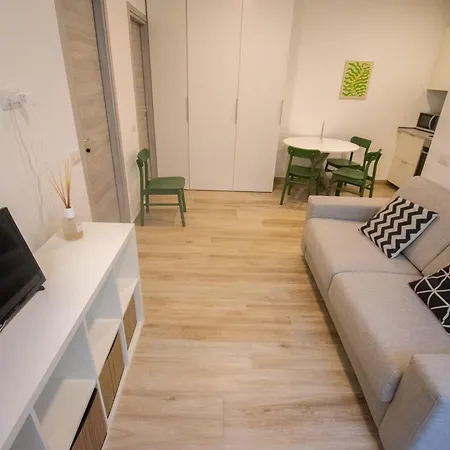 公寓 Meda's House - Cozy Modern Flat 米兰