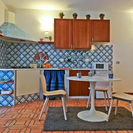 Naviglio Pavese Terrace - 15 Min Dal Duomo Apartamento Milão