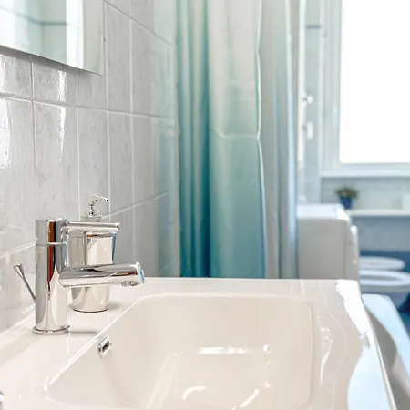 De Benedetti - Vista Fantastica - 2 Διαμέρισμα *