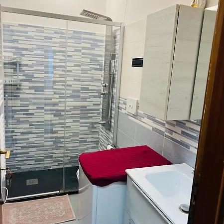 Gigli, Con Cucina In Comune E Terrazza