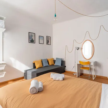 Ludo's Navigli Apartment *