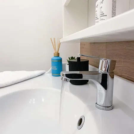 The Best! Fast Wi-fi & Netflix Apartment