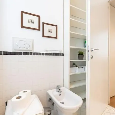 Splendid One Bedroom De Angeli 2nd Fl - Mirable Pm Apartment *
