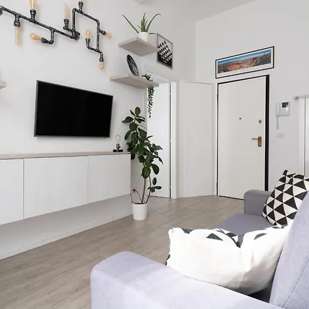 Cinema Station - 10 Mins Citycenter *