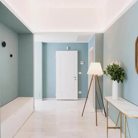 Apartment Relstay - Montenapoleone Milan