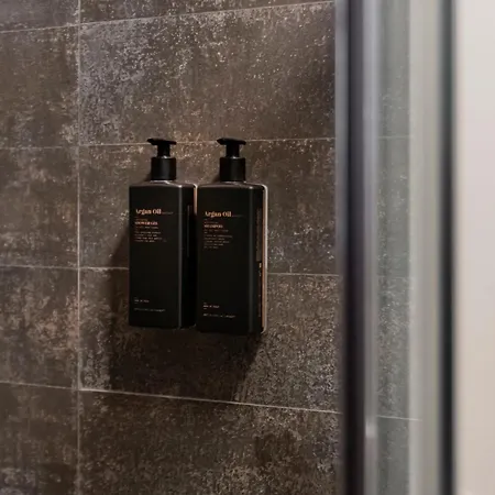 Apartment Relstay - Montenapoleone Milan