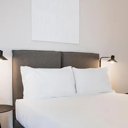 Relstay - Montenapoleone Apartment *