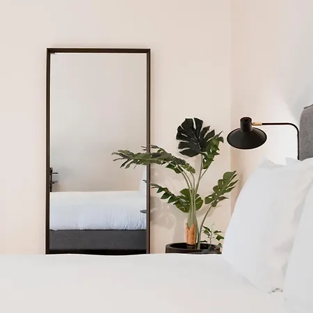 Relstay - Montenapoleone Milan