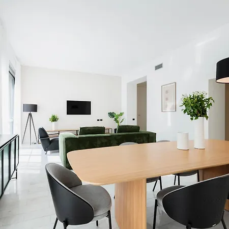 Relstay - Montenapoleone Milan