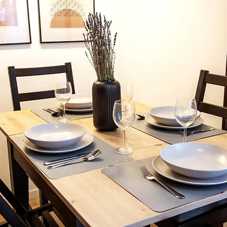 Borgo Milanese - Bocconi 15 Minuti Apartamento *