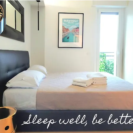 Navigli-san Babila New Attico Balcone Aria شقة