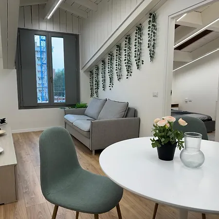 Luxury Beauty-flat In