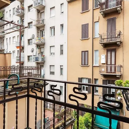 Casa Dina - Monolocale Washington De Angeli Milano