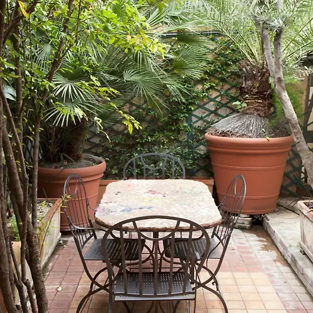 Wprelais Palm Fronds Apartman