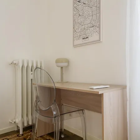 In Historic Building- Porta Venezia 아파트 *