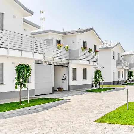 Luxury - Exclusive With Private Box * ميلان