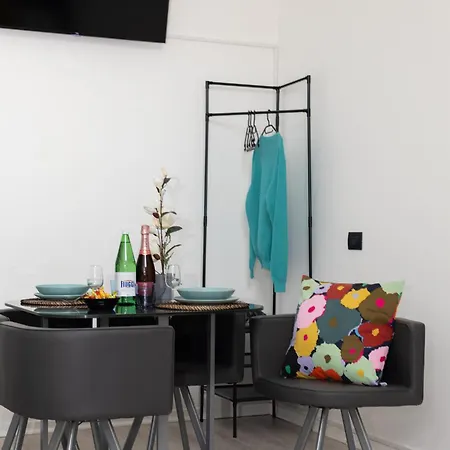 Apartament I Buenos Aires I Quiet Retreat With Ac & Wifi Mediolan