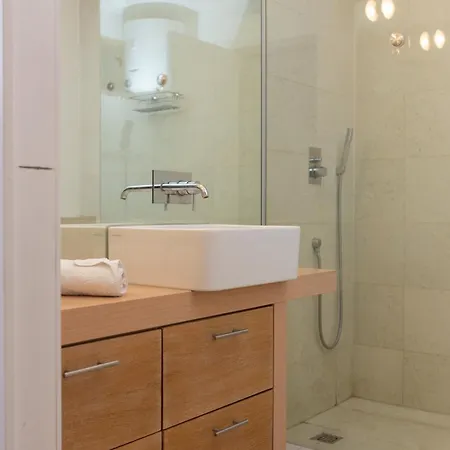 White And Brown Exclusive Loft With Terrace - Free Parking - M2 Station * 米兰