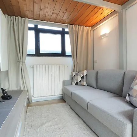 Primopiano - Tajani מילאנו