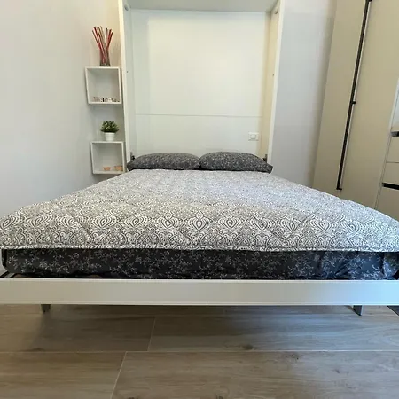 Appartement Grazioso Monolocale Milaan