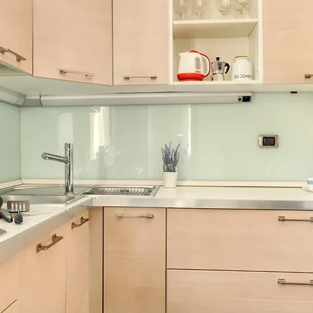 Appartamento Joivy Bright 1br Flat Near Centro Storico *