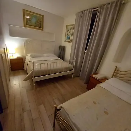 3 Station Free Parking