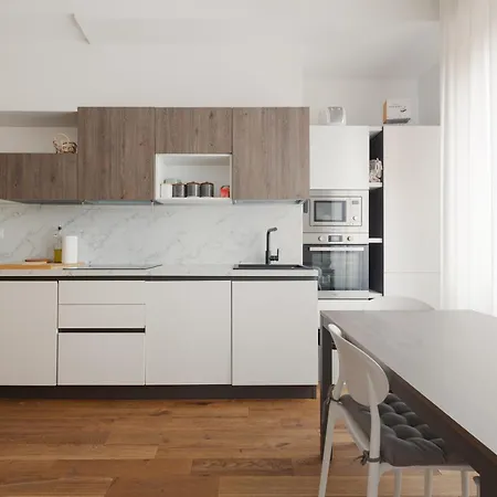 Repubblica - - Moderno Trilocale Apartamento