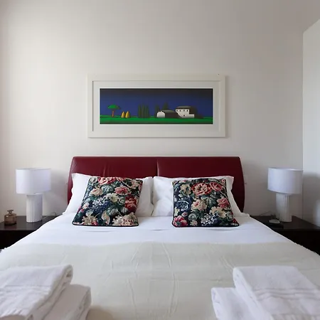 The Rent - Spacious Two-bedroom In Crocetta Appartement *