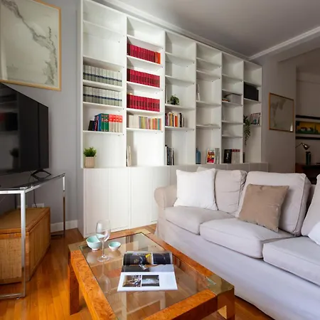 The Rent - Spacious Two-bedroom In Crocetta Appartement Milan