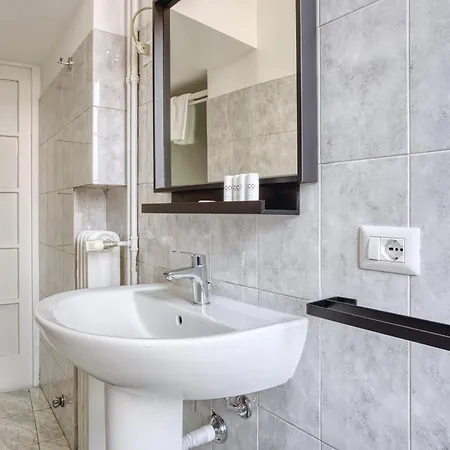 Chic Joivy Flats In The Centre Apartment