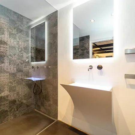 Prestigioso Loft In San Babila A 5 Min. Dal Duomo 아파트 *
