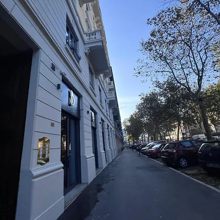 Kibilu - Via Valtellina - Quartiere Isola - Stazione Garibaldi - Monumentale - Vicinanze Brera * Милан