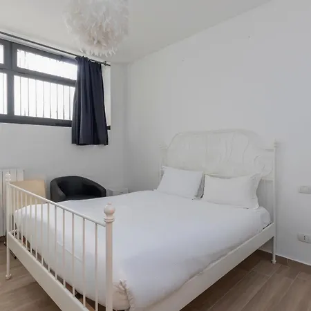 I Host - Binda 20 Apartment