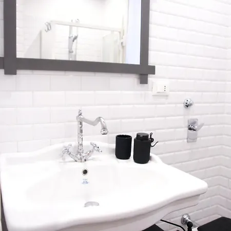 Navigli Urban ميلان