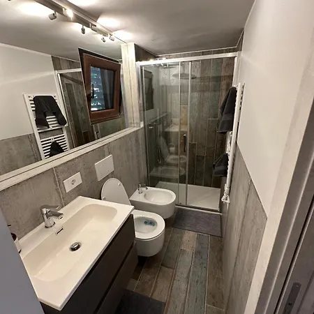 Apartment Due Fiori Loft Niguarda Milan