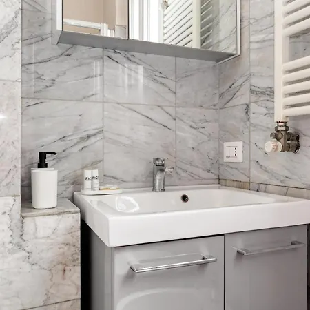 Joivy Welcoming 1br Flat In Porta Garibaldi Mediolan