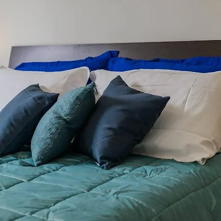 Near Duomo - Free Parking -terrace - Metro - Ac Appartamento