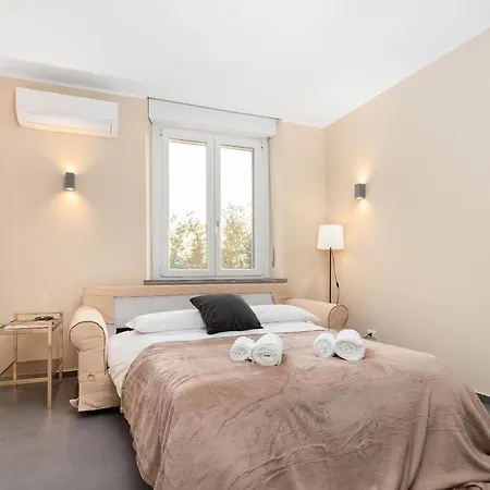 Corvetto House By Barbarhouse * מילאנו