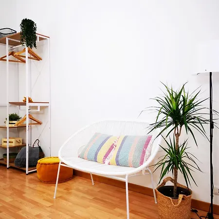 Lejlighed Spacious 50 Meters From The Metro