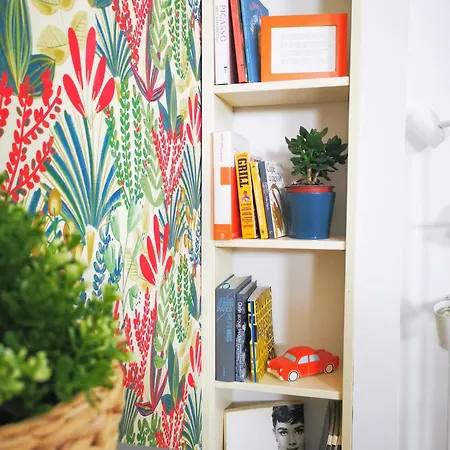 Spacious 50 Meters From The Metro